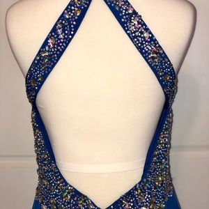 Size 6, NWT jersey knit prom dress with train